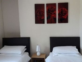The City Inn Truro Bagian luar foto